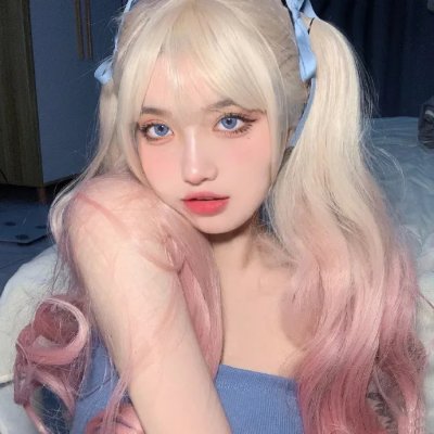 女孩的钓鱼慢活